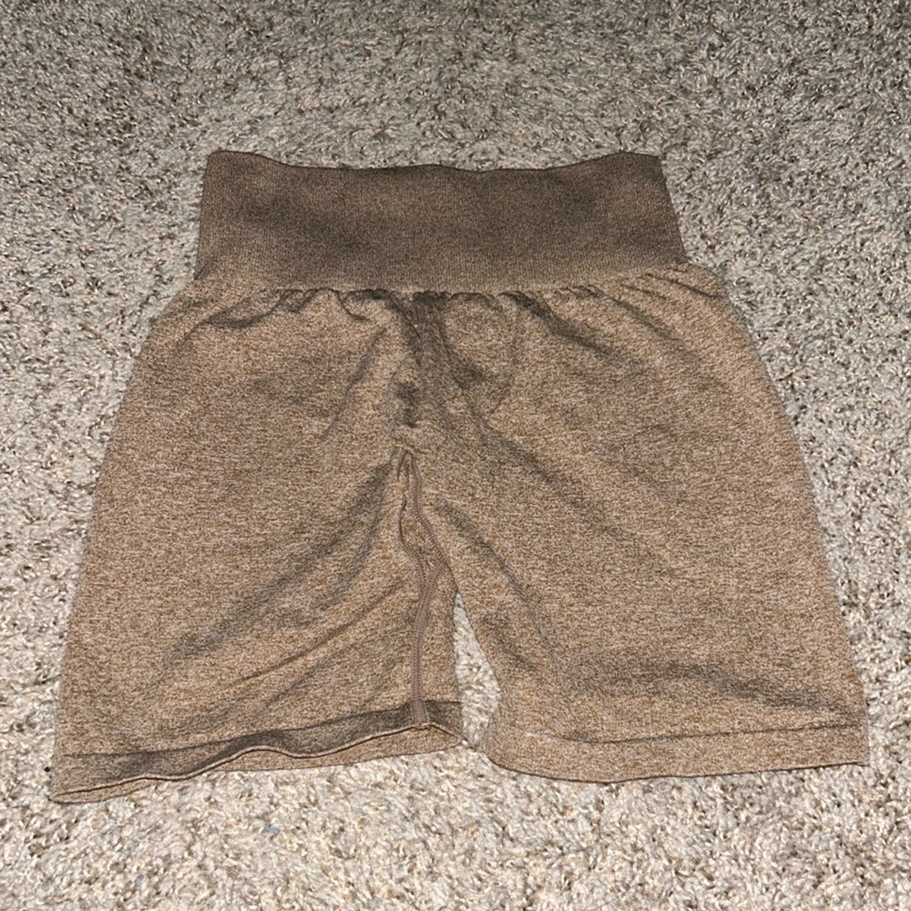 Brown scrunch short